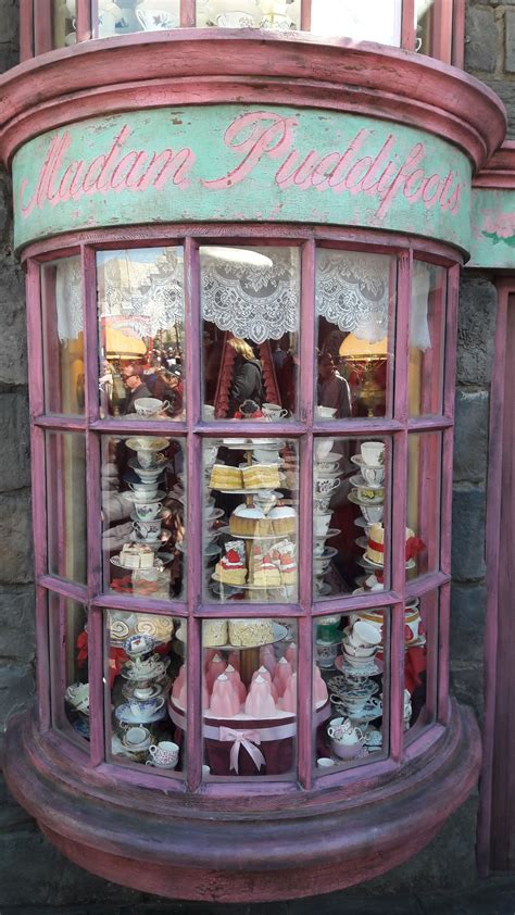 Madam Puddifoot's Tea Shop - Universal Studios, Harry Potter | Harry potter tea, Harry potter ...