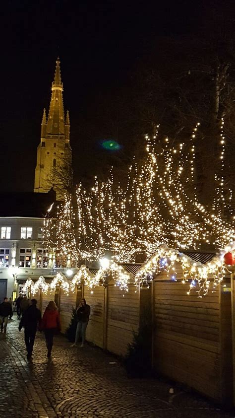 Bruges Christmas market by night | Bruges christmas market, Christmas ...