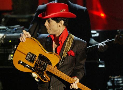 Prince at the Rock & Roll Hall Of Fame: the guitar solo