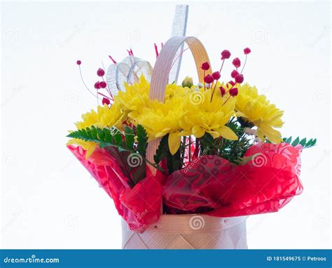 Bouquet of wild flowers stock image. Image of leaves - 181549675