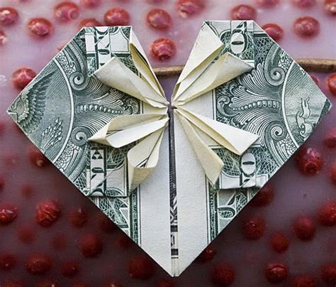 50 Spectacular Origami Designs Made From Money