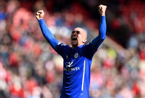 Esteban Cambiasso rejects new Leicester City contract offer after 'just ...