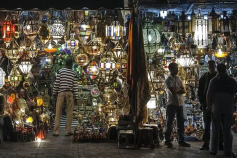 Jemaa el-Fnaa Square (Marrakech) // Culture, Shopping & Chaos (2020)