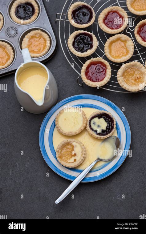 Jam tarts hi-res stock photography and images - Alamy