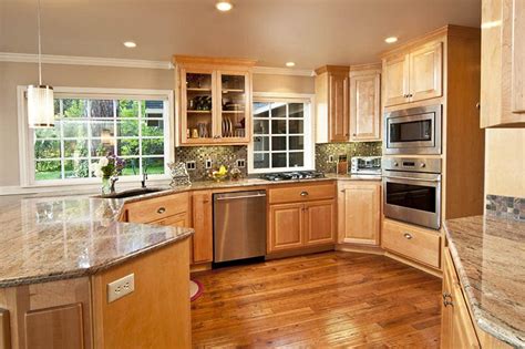 Kitchen Tile Backsplash Ideas With Honey Oak Cabinets | Wow Blog