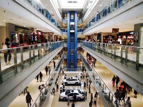 Interior del SM Megamall, uno de los centros comerciales más grandes de Filipinas 2024