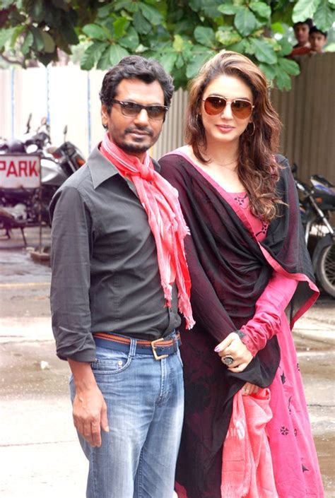 Cast of ‘Gangs Of Wasseypur 2’ watches ‘DDLJ’ | Nawazuddin Siddiqui, Huma Qureshi Images ...