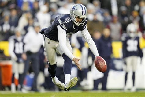 Cowboys vs Commanders: 5 plays that shaped the embarrassing Dallas loss - Blogging The Boys