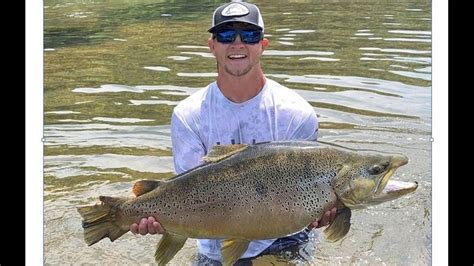 Arkansas Man Reels In Whopper Trout On White River | 5newsonline.com