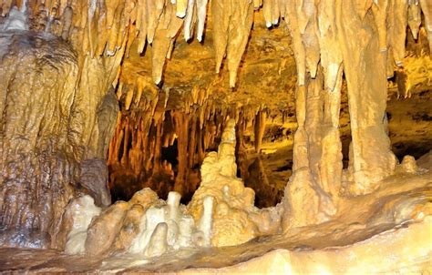 Stalagmites | What are, definition, characteristics, how they are ...