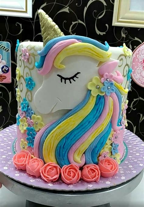 Pin by Dulzuras Madeleine on Cake ideas | Unicorn birthday cake ...