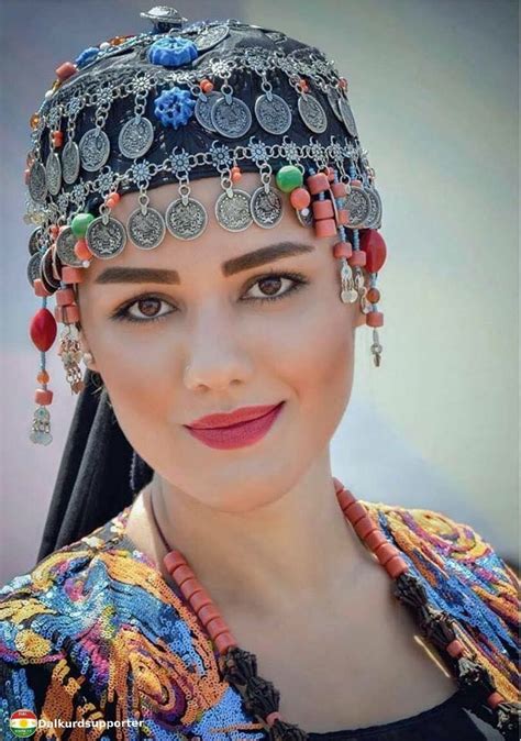 Kurdish beauty | 女性, 冠, 影