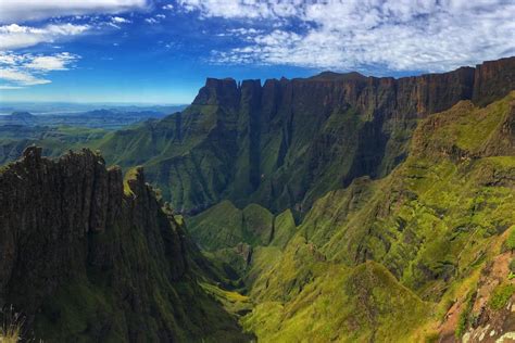 Road Trip Ready: Explore the natural beauty of the Drakensberg