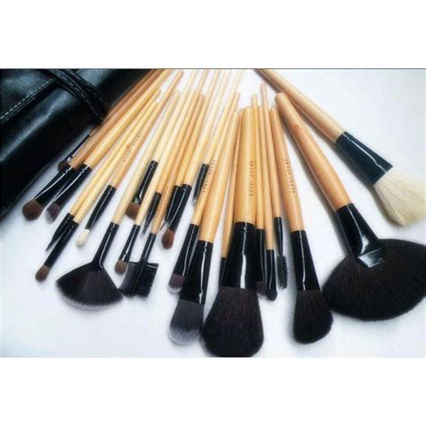 1 Bobbi Brown 24 Pcs makeup Brush Set in Pakistan | Hitshop.pk