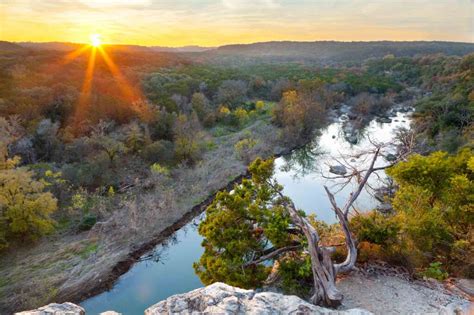 Hiking in Austin: 15 Stunning Austin Trails - Roaming the USA