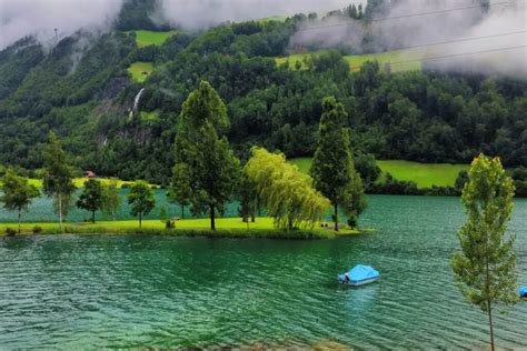 Lake Lungern: The 5 MOST Beautiful & Romantic Places | Switzerland