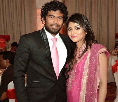 Lasith Malinga Family Photos, Father, Wife, Son, Daughter, Age, Height, Bio