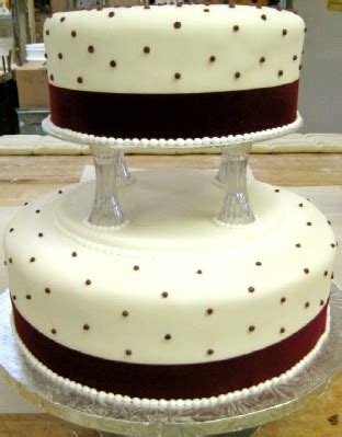 Wedding Cakes – Hillcrest Bakery and Deli