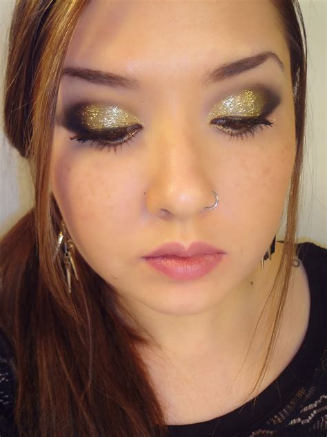 Gold Glitter Makeup