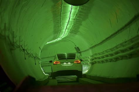 Com'è il primo tunnel sotterraneo inaugurato da Elon Musk - Wired