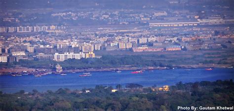 Thane - The Lake City: Thane Creek Aerial