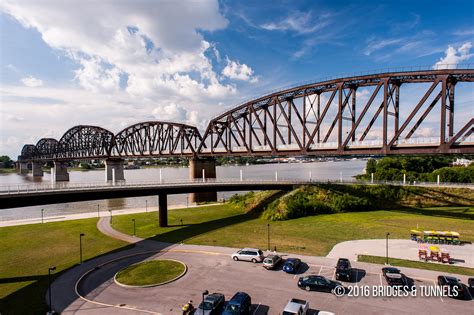 Big Four Bridge - Bridges and Tunnels