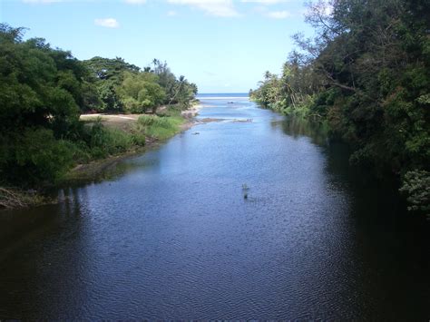 File:Layou River.jpg - Wikimedia Commons