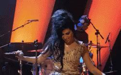 Amy Winehouse GIF - Amy Winehouse - Discover & Share GIFs