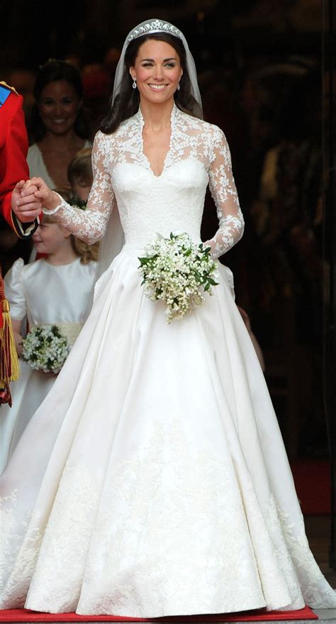 Sarah Burton for Alexander McQueen | Kate middleton wedding dress ...