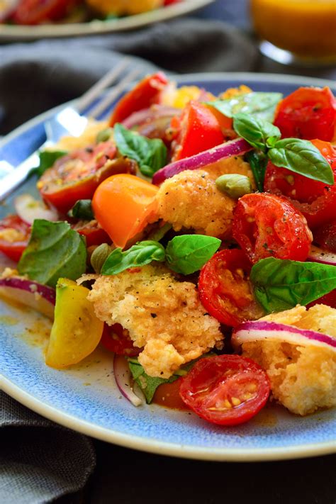 Panzanella: Italian Bread and Tomato Salad - Cilantro and Citronella