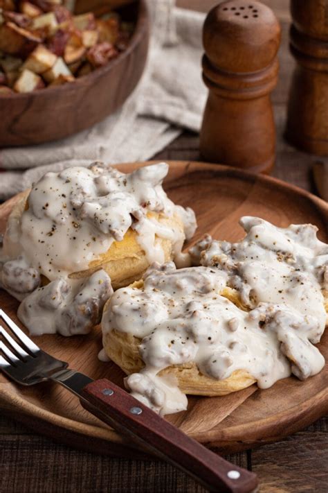 Bob Evans Sausage Gravy (Copycat Recipe) - Insanely Good