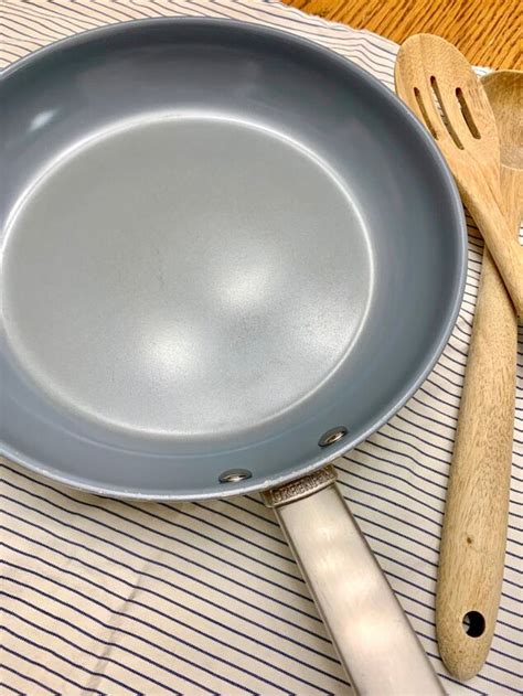 How to Rescue Your Burnt Ceramic Coated Frying Pan | Hometalk