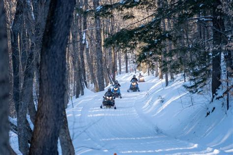 Snowmobile Vermont | Snowmobile Tours Stowe Killington Mt Snow