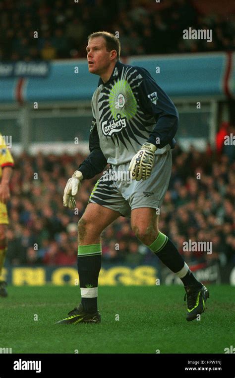 BRAD FRIEDEL LIVERPOOL FC 02 March 1998 Stock Photo - Alamy