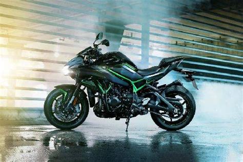 Kawasaki ZH2 Standard - Know Expected Price & Launch Date