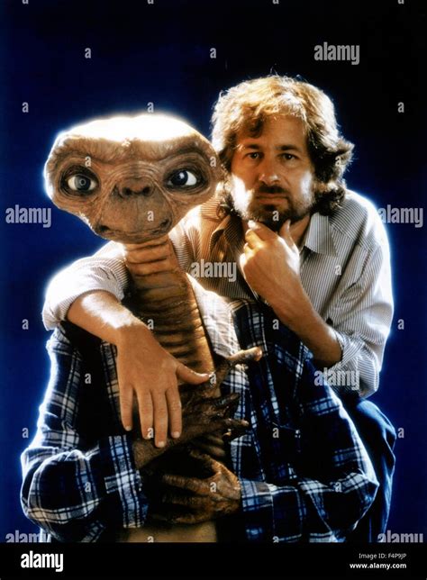 Steven Spielberg, E.T / E.T: The Extra-Terrestrial 1982 directed by ...