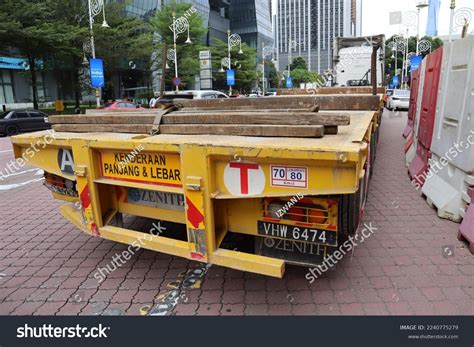 Kuala Lumpurmalaysia22122022 Flatbed Truck Type Truck Stock Photo ...