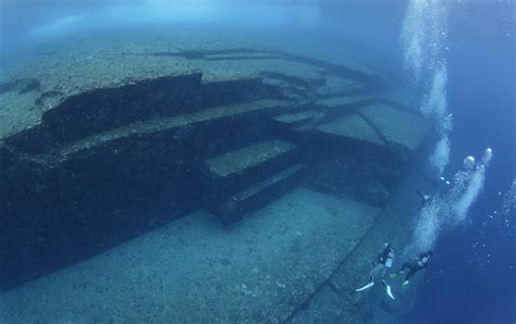 Yonaguni Underwater Ruins | Travel Japan - Japan National Tourism Organization (Official Site)