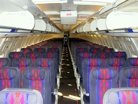 United Airlines 757-200 cabin in 2022 | Airline interiors, Aircraft ...