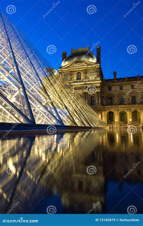 Louvre Museum by Night editorial stock image. Image of entrance - 73185879