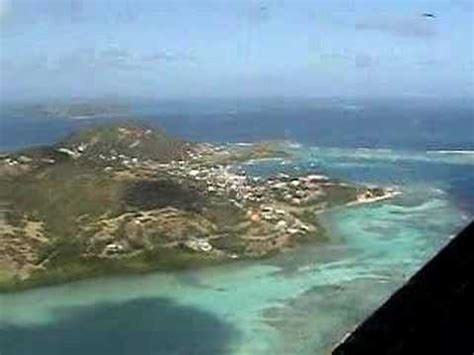 Union Island Airport Landing in DHC6 Twin Otter - YouTube