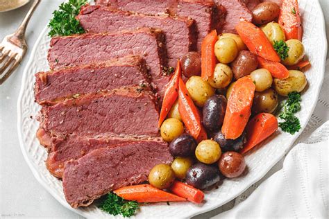 Honey Garlic Slow Cooker Corned Beef Recipe – Crockpot Corned Beef ...