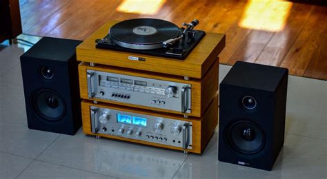 The 7 Best Speakers for Vinyl Record Players (Turntables) [year] | Best speakers for vinyl, Best ...