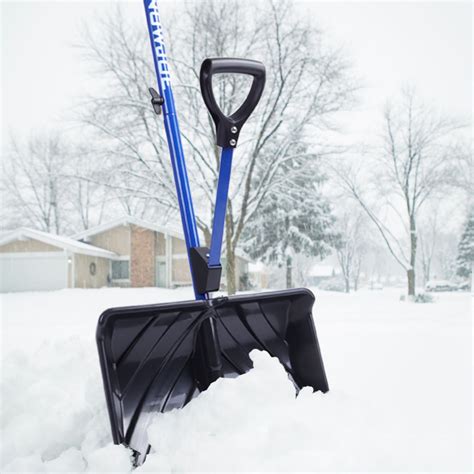 11 Best Snow Shovels Right Now | Reviews + Guide