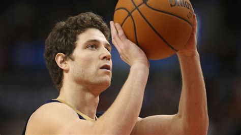 Jimmer Fredette signs with Shanghai Sharks of Chinese league - ESPN