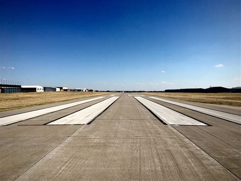 Airport Runway Design - Duzzlag