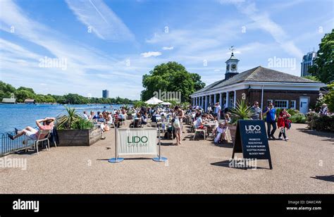 The Serpentine Lido cafe bar, Hyde Park, London, England, UK Stock ...