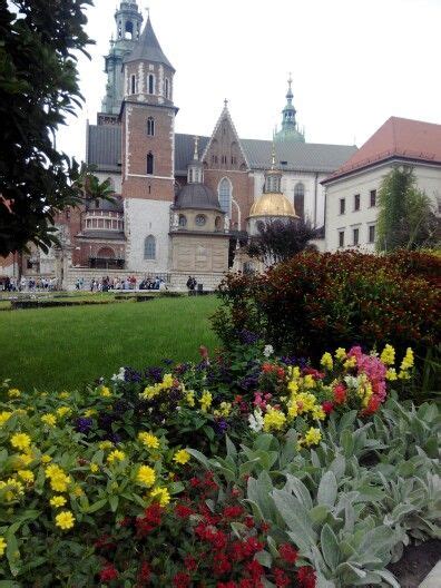 Cracovia castle-poland | Cracovia, Viajes, Varsovia