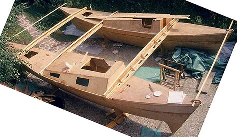 Boat further Homemade Pontoon Boat additionally Trailerable Houseboat ...