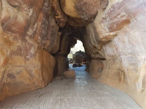 Bhimbetka Rock Shelters, History, Timings, Cave Entry Fee